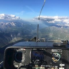 Flugwegposition um 17:35:30: Aufgenommen in der Nähe von Gemeinde Kartitsch, Kartitsch, Österreich in 3535 Meter